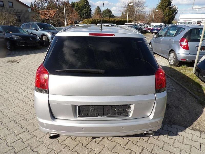 Gebraucht Opel Signum Edition 155 PS (114 kW) 2008 Silber Kleinwagen