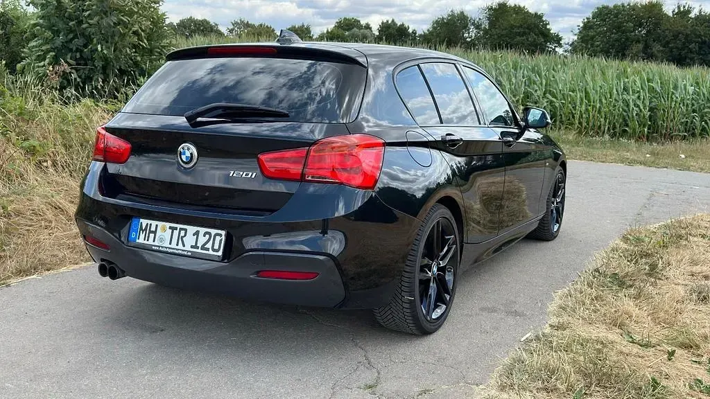 Gebraucht BMW 120 M Sport 184 PS (135 kW) 2017 Schwarz Limousine
