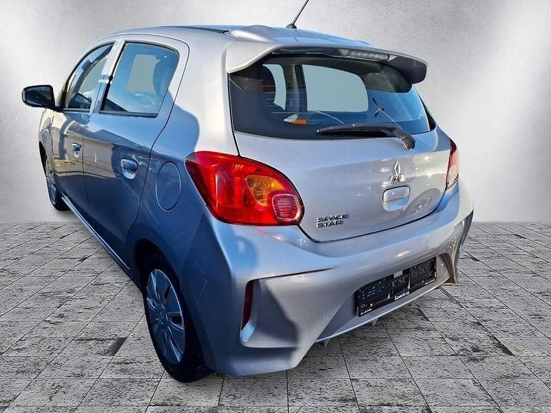 Second-hand Mitsubishi Space Star Select 71 CP (52 kW) 2022 Argintiu Berlinǎ