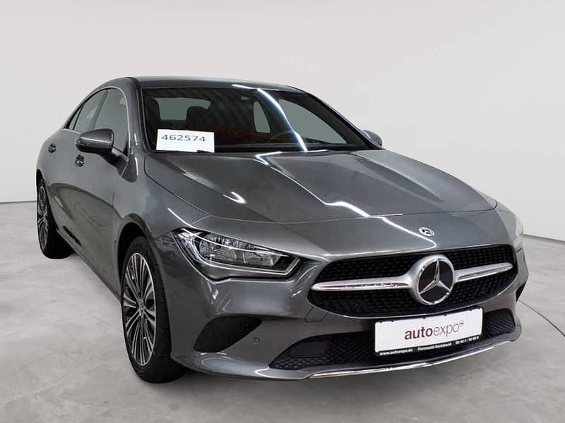 Mountaingrau metallic Gebraucht 2023 Mercedes CLA180 Progressive Limousine | 26.990 € (Fairer Preis) - Bild 1/4