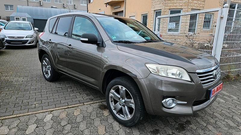 Gebraucht Toyota RAV4 177 PS (130 kW) 2010 Gold SUV