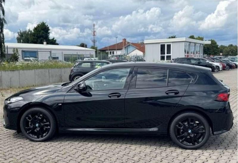 Gebraucht BMW 118 M Sport 150 PS (110 kW) 2024 Black saphire metallic Kleinwagen