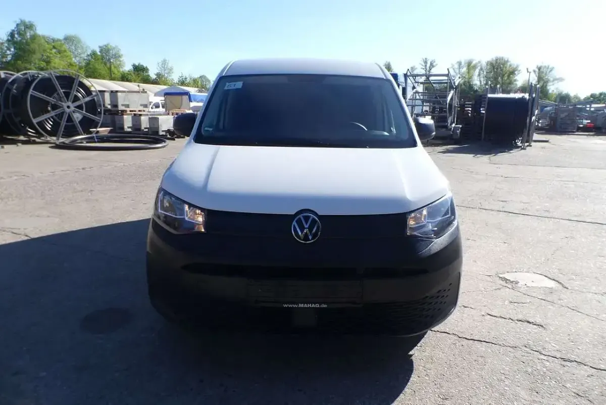 Gebraucht VW Caddy 102 PS (75 kW) 2022 Weiß Van / Kleinbus