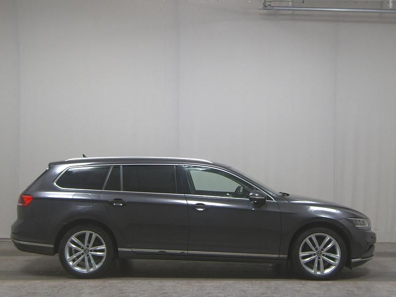 Gebraucht VW Passat Elegance 150 PS (110 kW) 2021 Grau Limousine