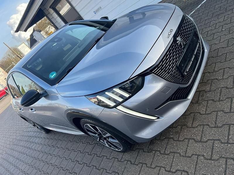 Grau Gebraucht 2020 Peugeot 208 GT-line Kleinwagen | 9.900 € (Superpreis) - Bild 1/4