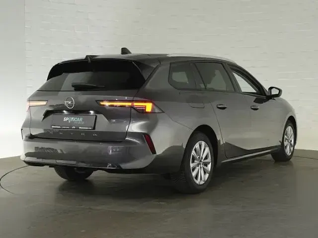Gebraucht Opel Astra Elegance 131 PS (96 kW) 2024 Vulkan grau (metallic) Kleinwagen