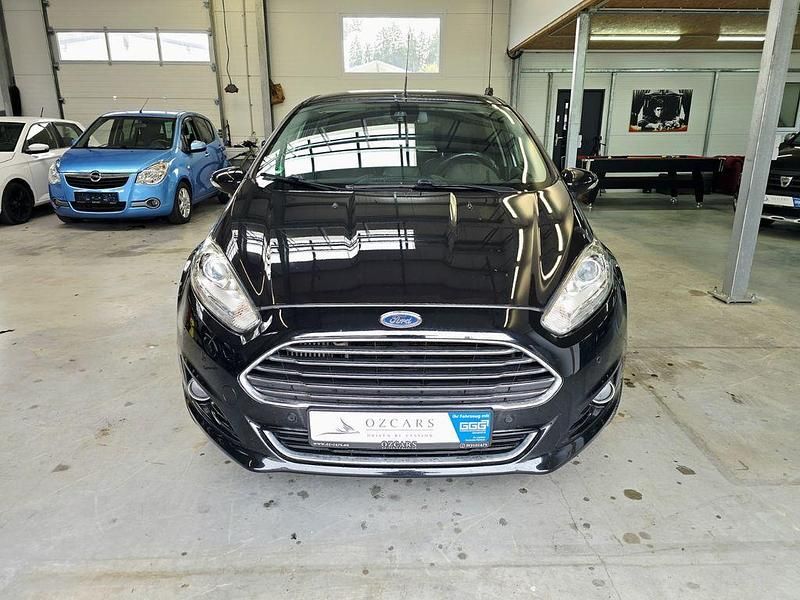 Gebraucht Ford Fiesta Individual 125 PS (91 kW) 2014 Schwarz Kleinwagen