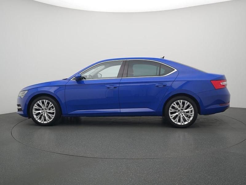 Gebraucht Skoda Superb Ambition 200 PS (147 kW) 2022 Blau Limousine