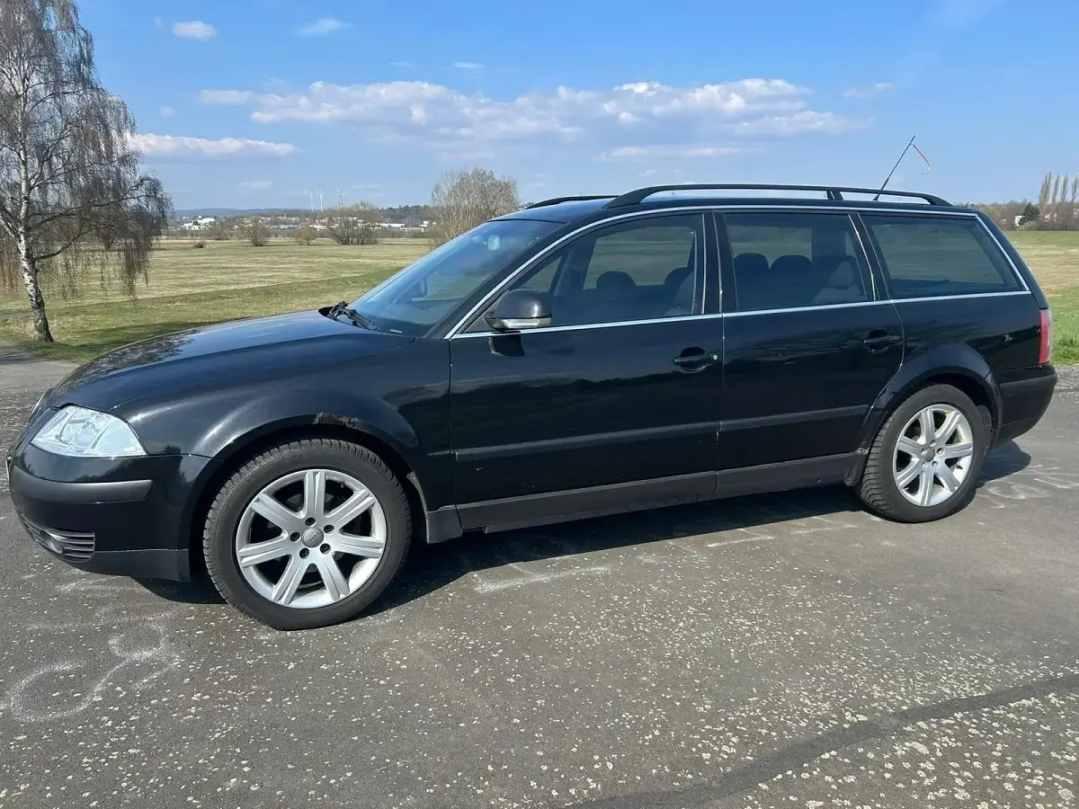Usata VW Passat 101 CV (74 kW) 2004 Nero Station wagon