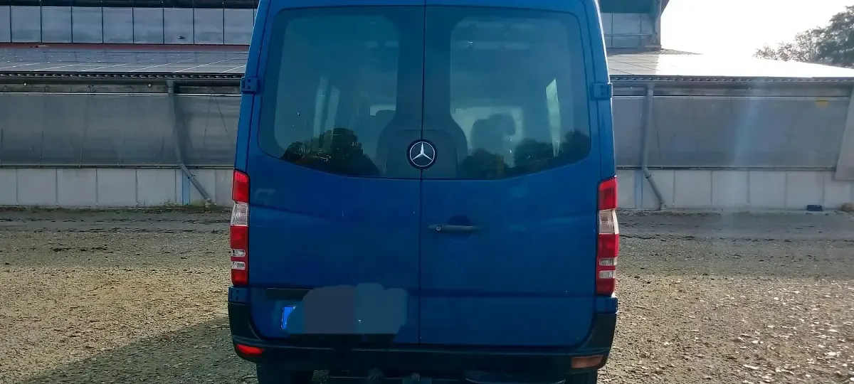 Gebraucht Mercedes 316 163 PS (119 kW) 2011 Blau Van