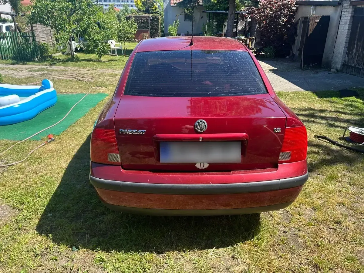 Gebraucht VW Passat Basis 125 PS (91 kW) 1997 Rot Limousine