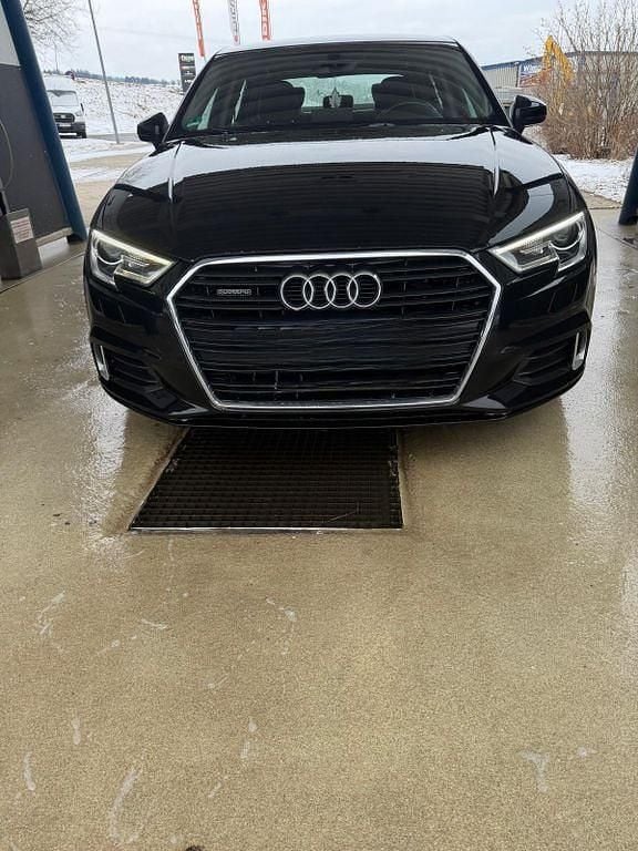 Gebraucht Audi A3 Sport 184 PS (135 kW) 2017 Schwarz Limousine