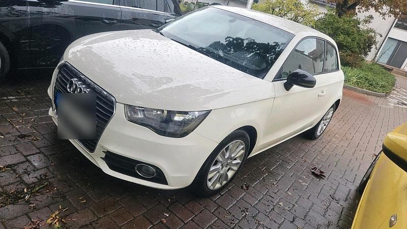 Gebraucht Audi A1 86 PS (63 kW) 2014 Weiß Kleinwagen