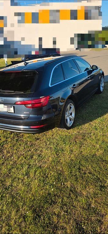 Blau Gebraucht 2017 Audi A4 Ambiente Kombi | 16.450 € (Superpreis) - Bild 1/4