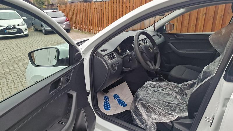 Gebraucht Skoda Rapid Cool Edition 90 PS (66 kW) 2016 Weiß Kleinwagen