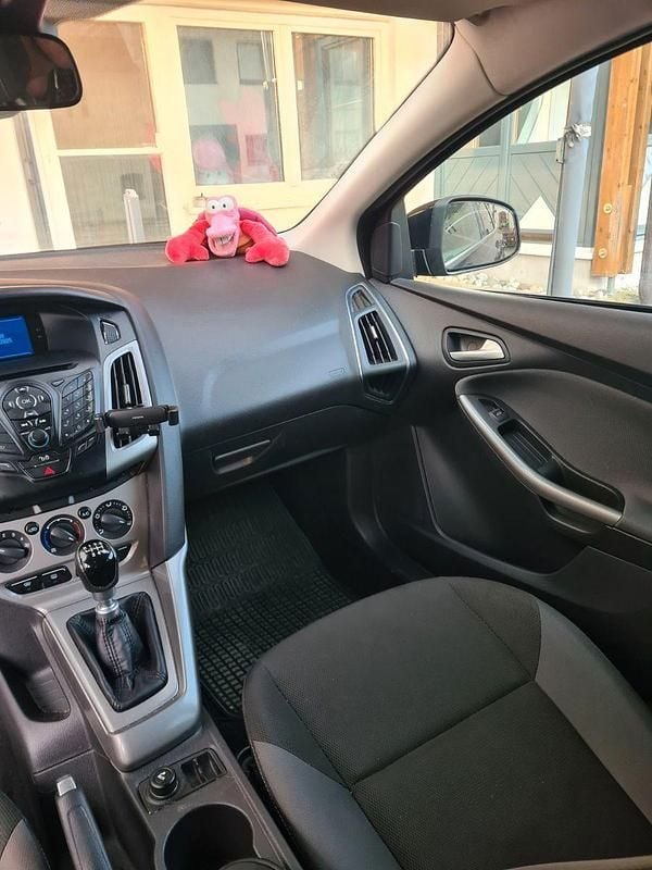 Gebraucht Ford Focus Trend 150 PS (110 kW) 2011 Schwarz Kombi