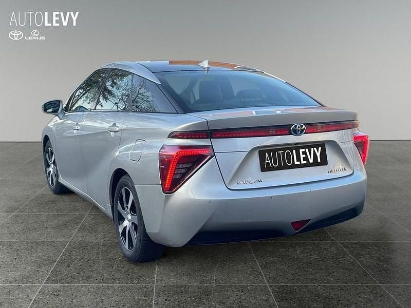 Gebraucht Toyota Mirai 182 PS (133 kW) 2016 Silber Limousine