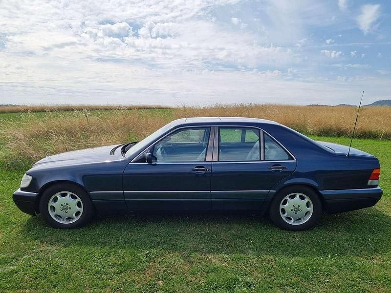 Blau Gebraucht 1994 Mercedes S420 Limousine | 13.500 € - Bild 1/4