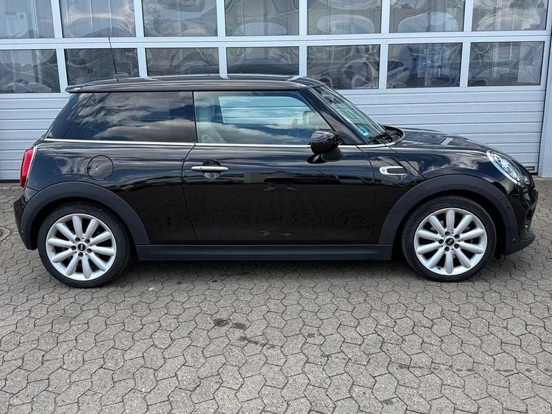 Używany Mini Cooper Classic 136 KM (100 kW) 2020 Czarny Hatchback
