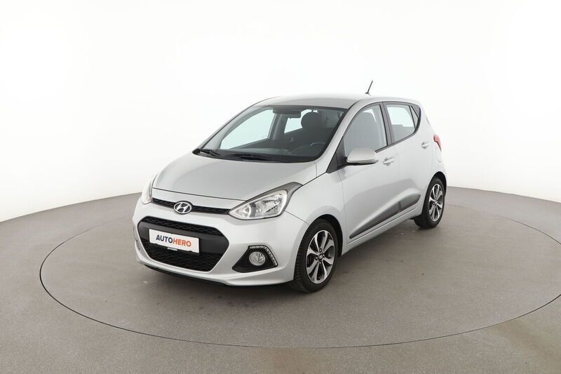 Silber Gebraucht 2016 Hyundai i10 YES! Kleinwagen | 8.500 € (Fairer Preis) - Bild 1/4