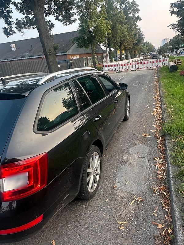 Gebraucht Skoda Octavia 110 PS (80 kW) 2016 Schwarz Kleinwagen