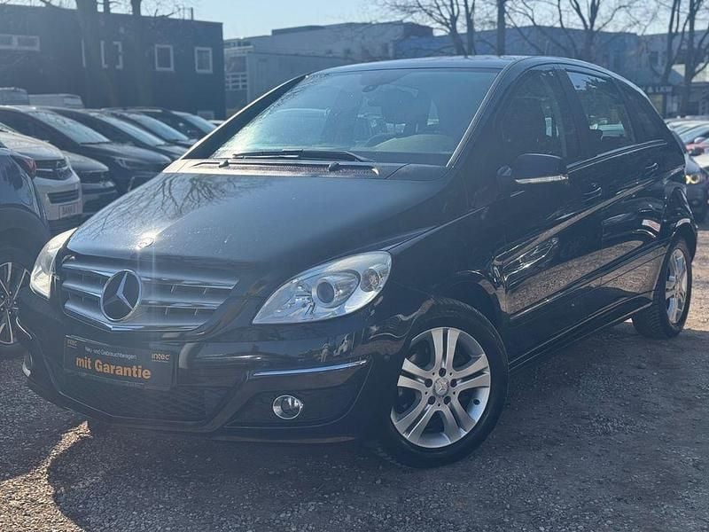 Gebraucht Mercedes B180 116 PS (85 kW) 2011 Schwarz Van / Kleinbus