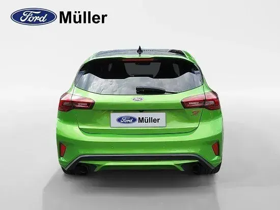 Gebraucht Ford Focus ST 280 PS (205 kW) 2024 Grün Limousine