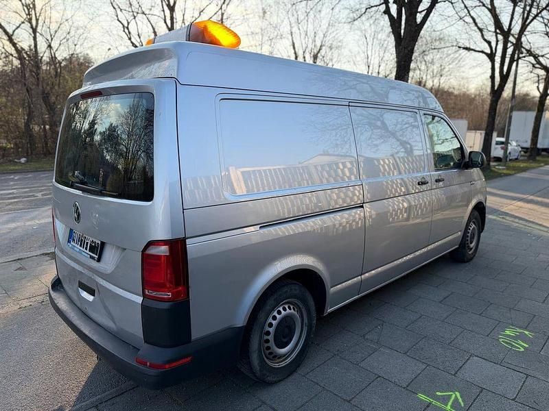 Gebraucht VW Transporter 150 PS (110 kW) 2017 Silber Van