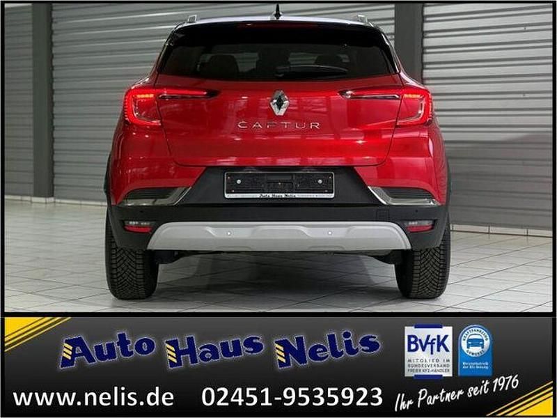 Gebraucht Renault Captur 140 PS (102 kW) 2023 Rot SUV