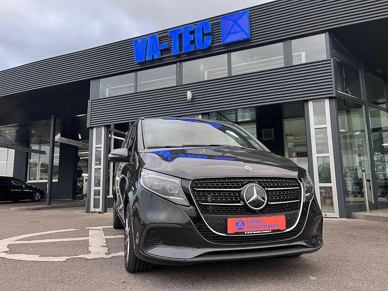 Grau Gebraucht 2024 Mercedes V250 Style Van / Kleinbus | 64.990 € (Superpreis) - Bild 1/4