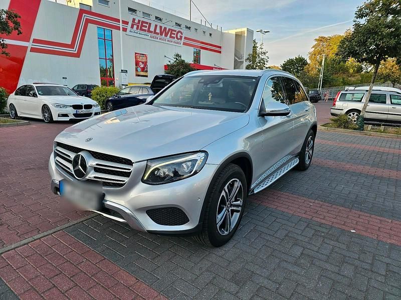 Silber Gebraucht 2019 Mercedes GLC250 SUV | 20.500 € (Fairer Preis) - Bild 1/4