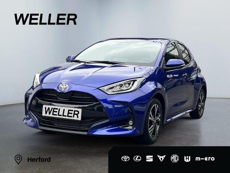 Blau Neu 2025 Toyota Yaris Hybrid Kleinwagen | 25.989 € - Bild 1/4