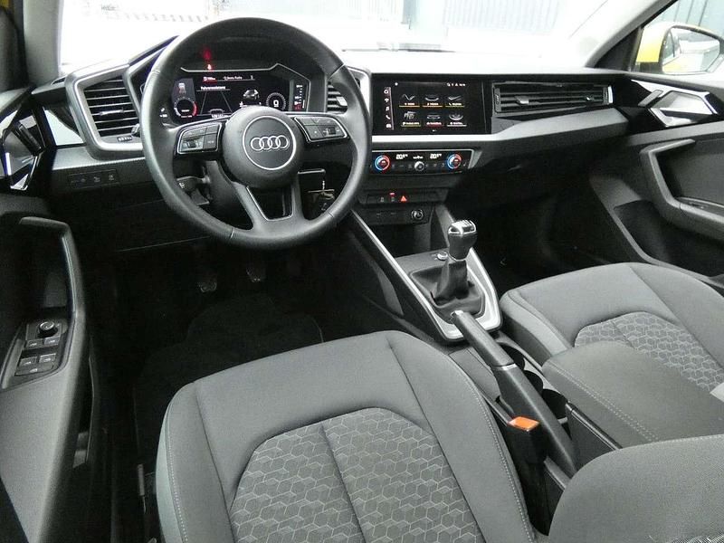 Second-hand Audi A1 Advanced Plus 110 CP (80 kW) 2022 Galben SUV