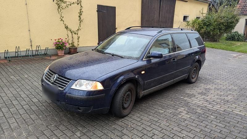 Gebraucht VW Passat 101 PS (74 kW) 2002 Blau Kombi