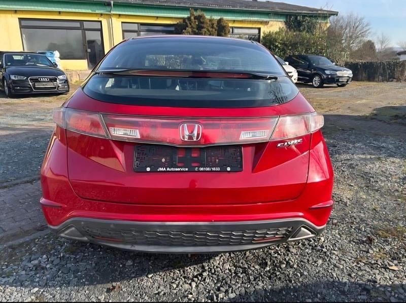 Rot Gebraucht 2008 Honda Civic Limousine | 4.250 € (Guter Preis) - Bild 1/4