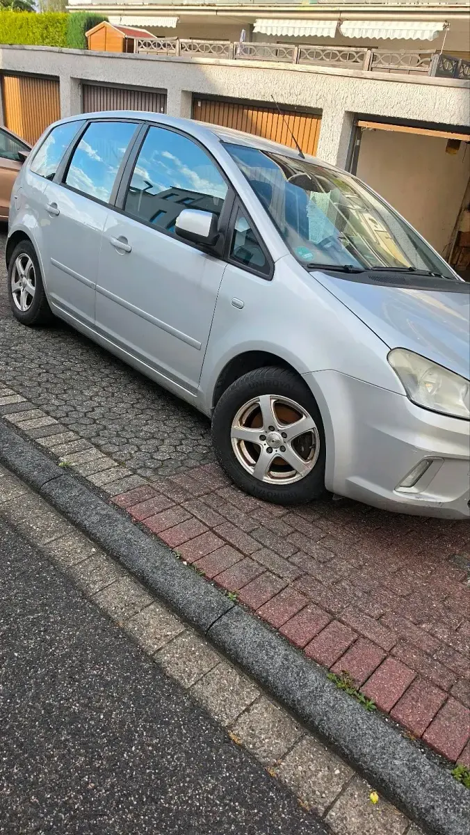 Gebraucht Ford C-MAX 109 PS (80 kW) 2010 Silber Van / Kleinbus