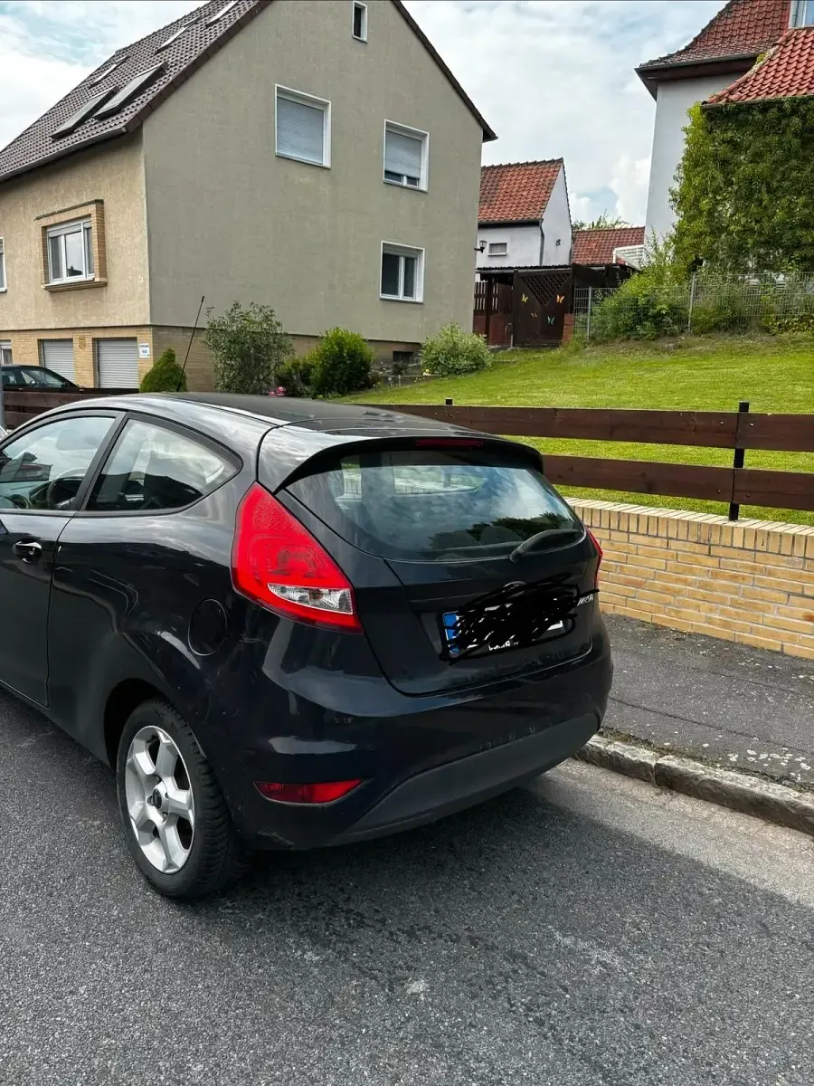 Gebraucht Ford Fiesta 95 PS (69 kW) 2009 Schwarz Kleinwagen