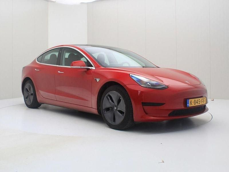 Gebraucht Tesla Model 3 Standard Range 225 kW (306 PS) 2020 Rot Limousine