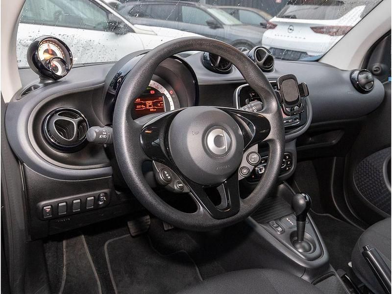 Gebraucht Smart ForTwo Coupé 60 kW (82 PS) 2021 Schwarz Coupé