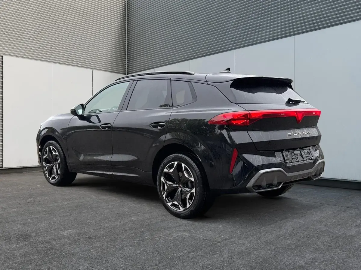 Neu Cupra Terramar VZ 265 PS (194 kW) 2025 Midnight schwarz metallic SUV