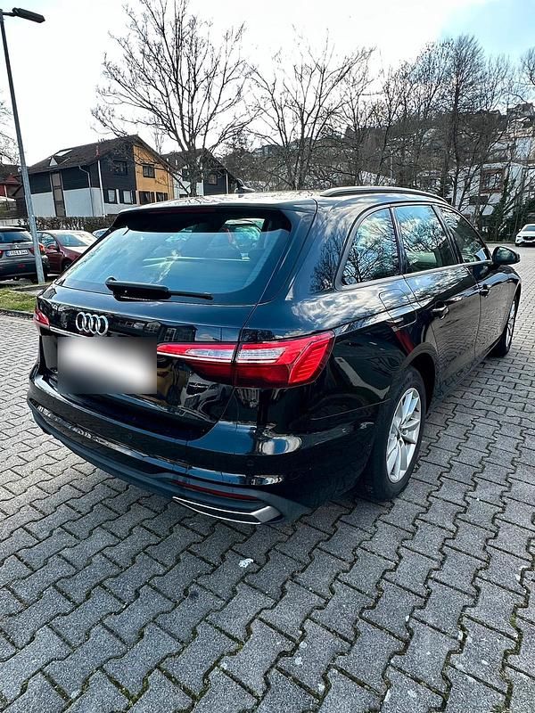 Gebraucht Audi A4 136 PS (100 kW) 2020 Schwarz Kombi