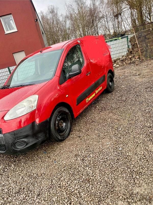Gebraucht Peugeot Partner 75 PS (55 kW) 2012 Rot Van / Kleinbus