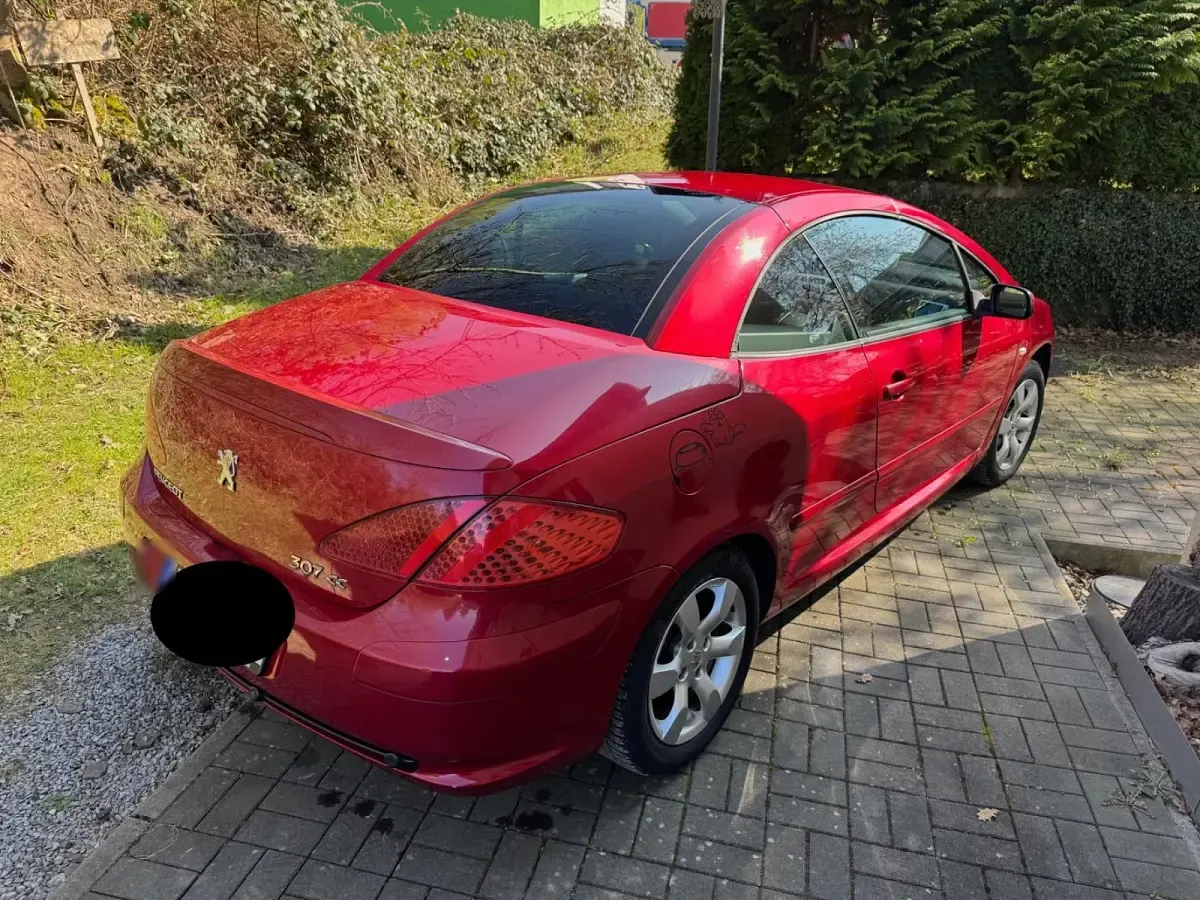 Gebraucht Peugeot 307 CC 140 PS (102 kW) 2007 Rot Cabrio