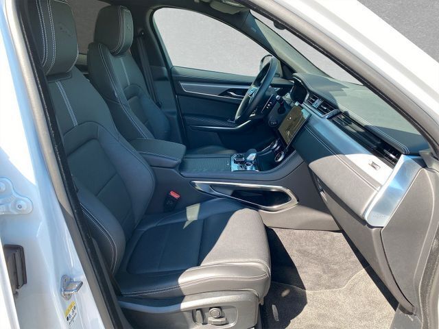 Gebraucht Jaguar F-Pace R-Dynamic 404 PS (297 kW) 2023 Fuji white SUV