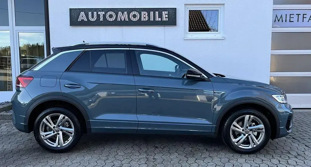 Gebraucht VW T-Roc R-line 150 PS (110 kW) 2025 Blau SUV