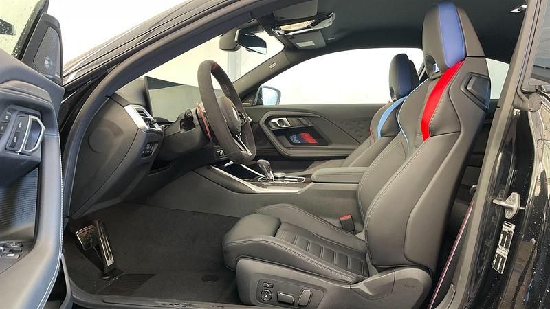 Neu BMW M2 Shadowline 480 PS (353 kW) 2025 Saphirschwarz metallic Coupé