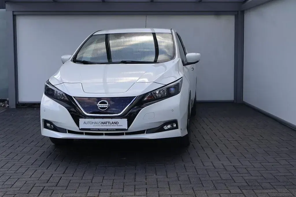 Gebraucht Nissan Leaf 360º 110 kW (150 PS) 2019 Weiß Kleinwagen