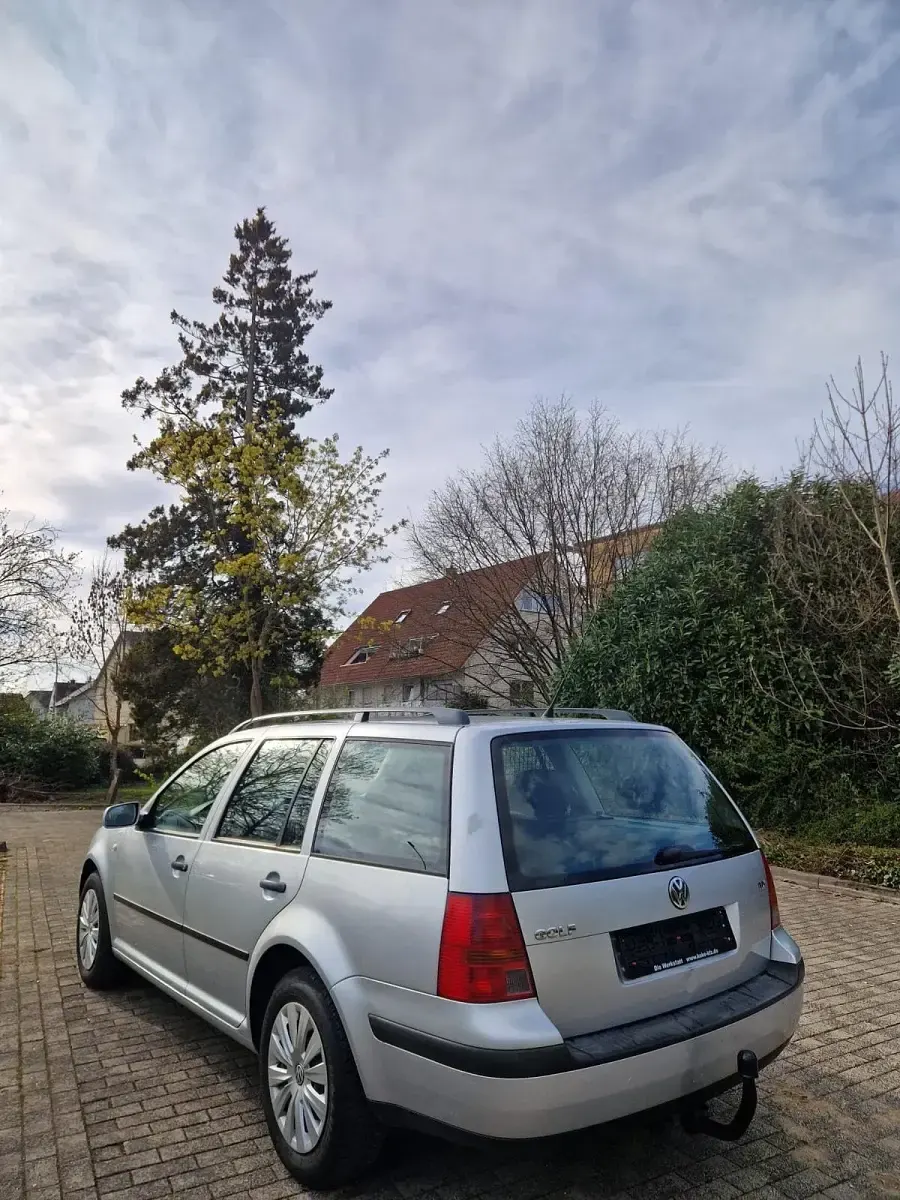Gebraucht VW Golf IV 101 PS (74 kW) 2003 Silber Kombi