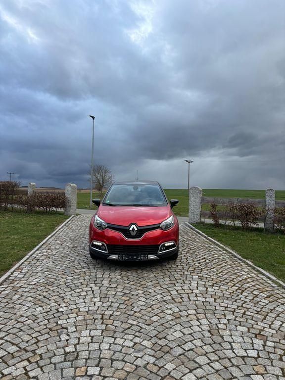 Gebraucht Renault Captur 118 PS (86 kW) 2016 Rot SUV