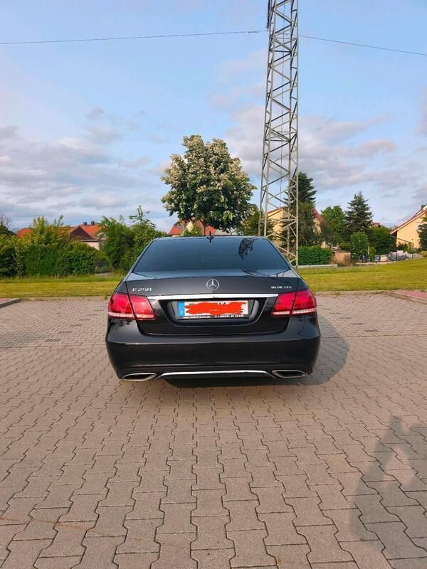 Schwarz Gebraucht 2014 Mercedes E250 Limousine | 19.000 € (Fairer Preis) - Bild 1/4